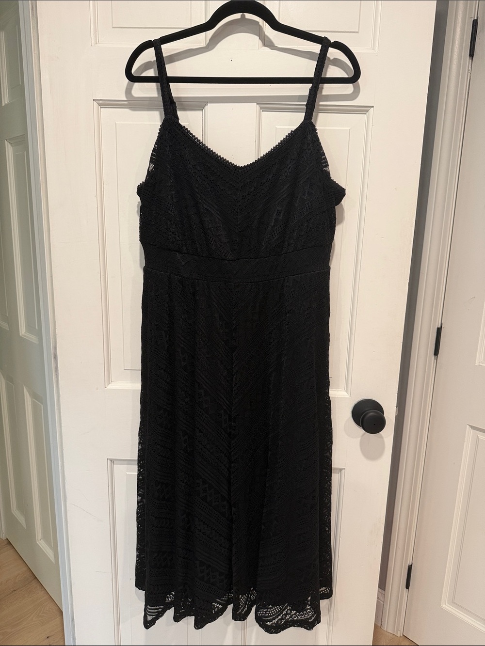 torrid NWT Black Lace Midi Slip Dress with V-Neck